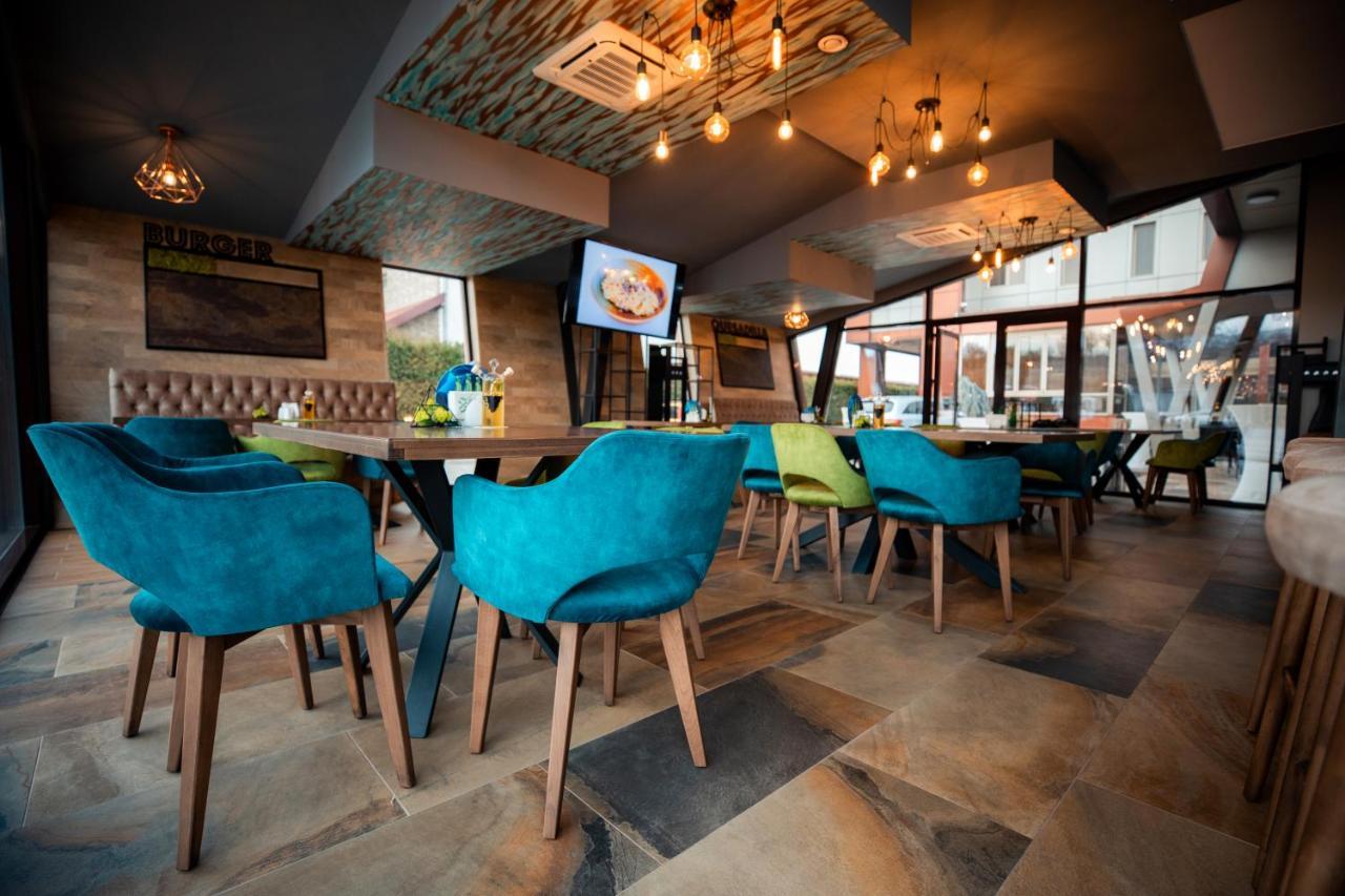 Hotel Grandis Apulum Mioveni Ngoại thất bức ảnh