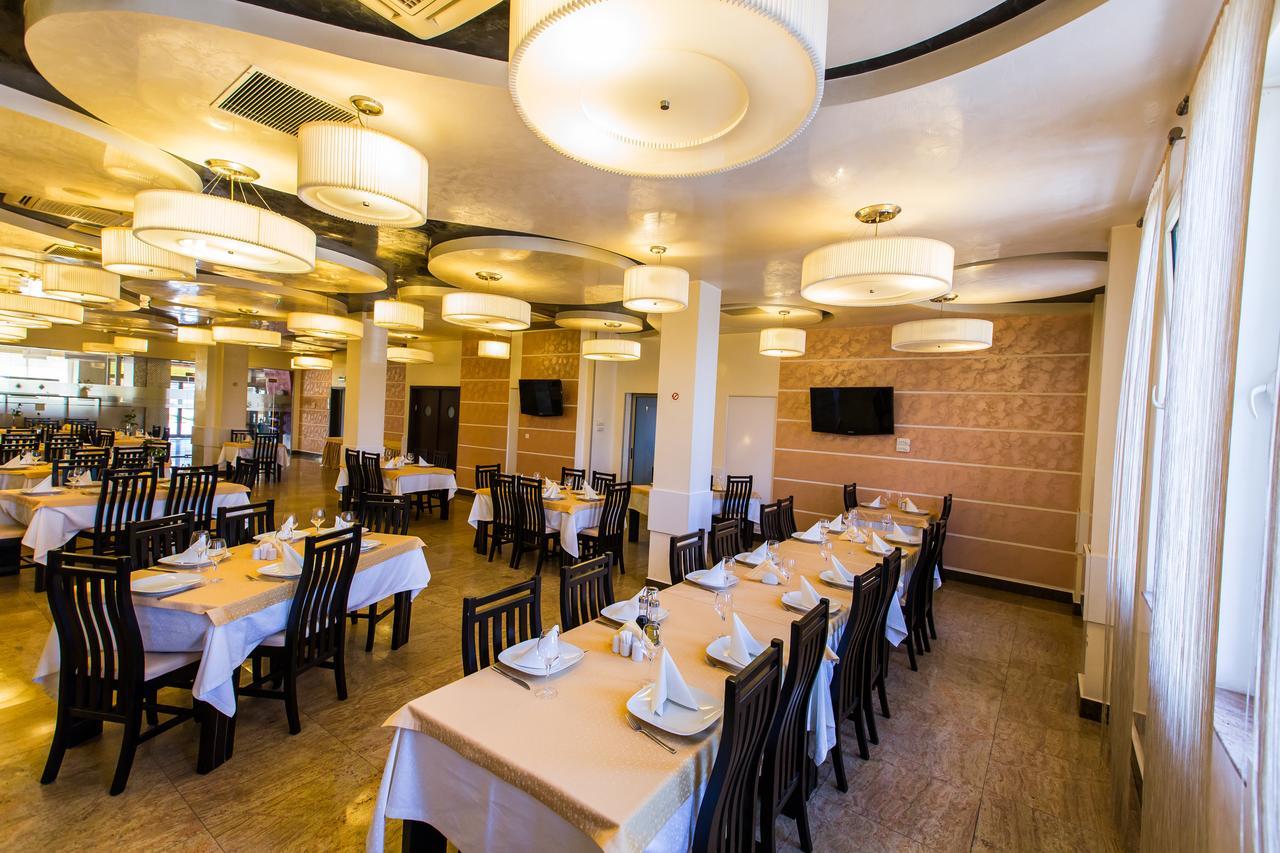 Hotel Grandis Apulum Mioveni Ngoại thất bức ảnh