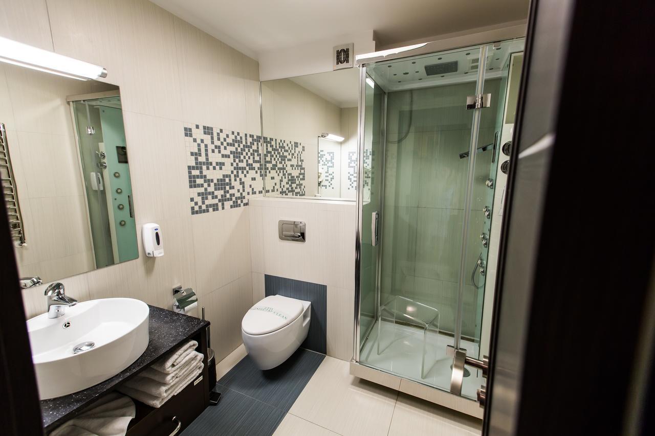 Hotel Grandis Apulum Mioveni Ngoại thất bức ảnh