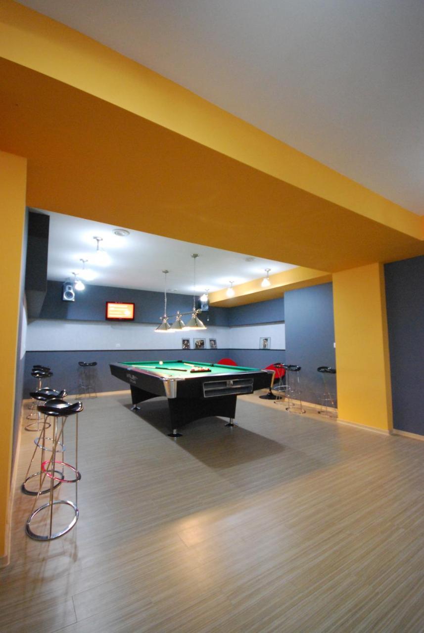 Hotel Grandis Apulum Mioveni Ngoại thất bức ảnh