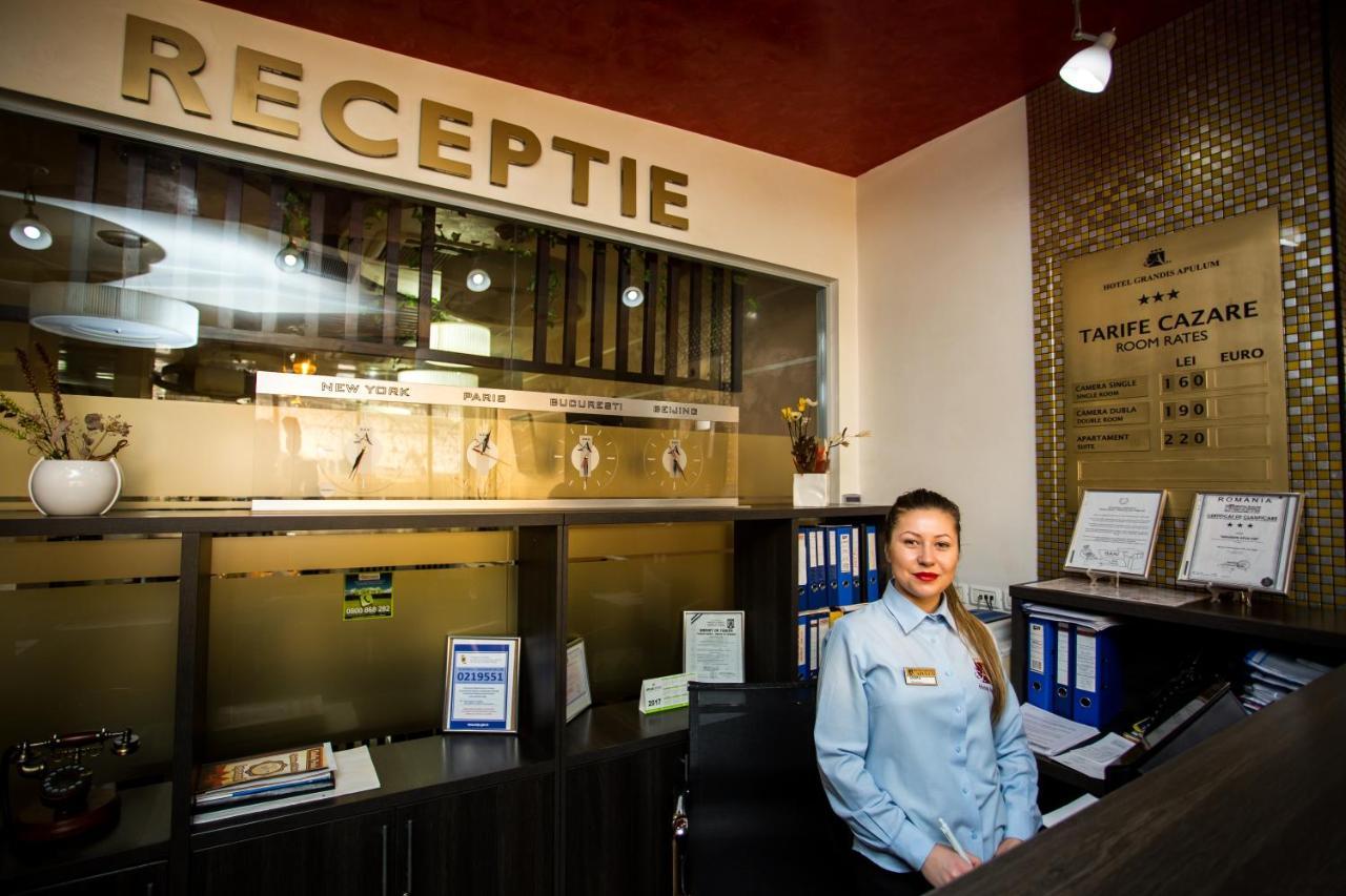 Hotel Grandis Apulum Mioveni Ngoại thất bức ảnh